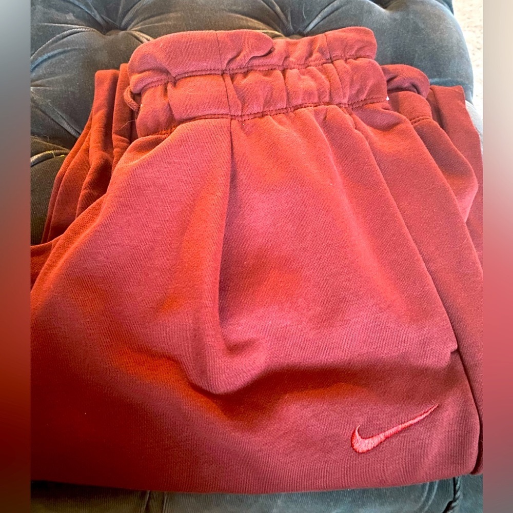 Nike Women Pants